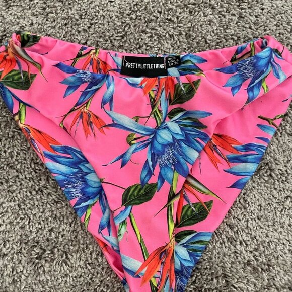 3 piece set.  Top & skirt & swimsuit bottom small .  I’m pink - Picture 7 of 11